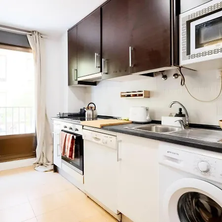 Forest Ideal Familias Casco Historico Balcon Apartment *